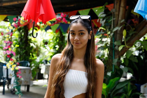 Zishy nude photo 36