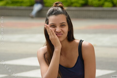 Zishy nude photo 11