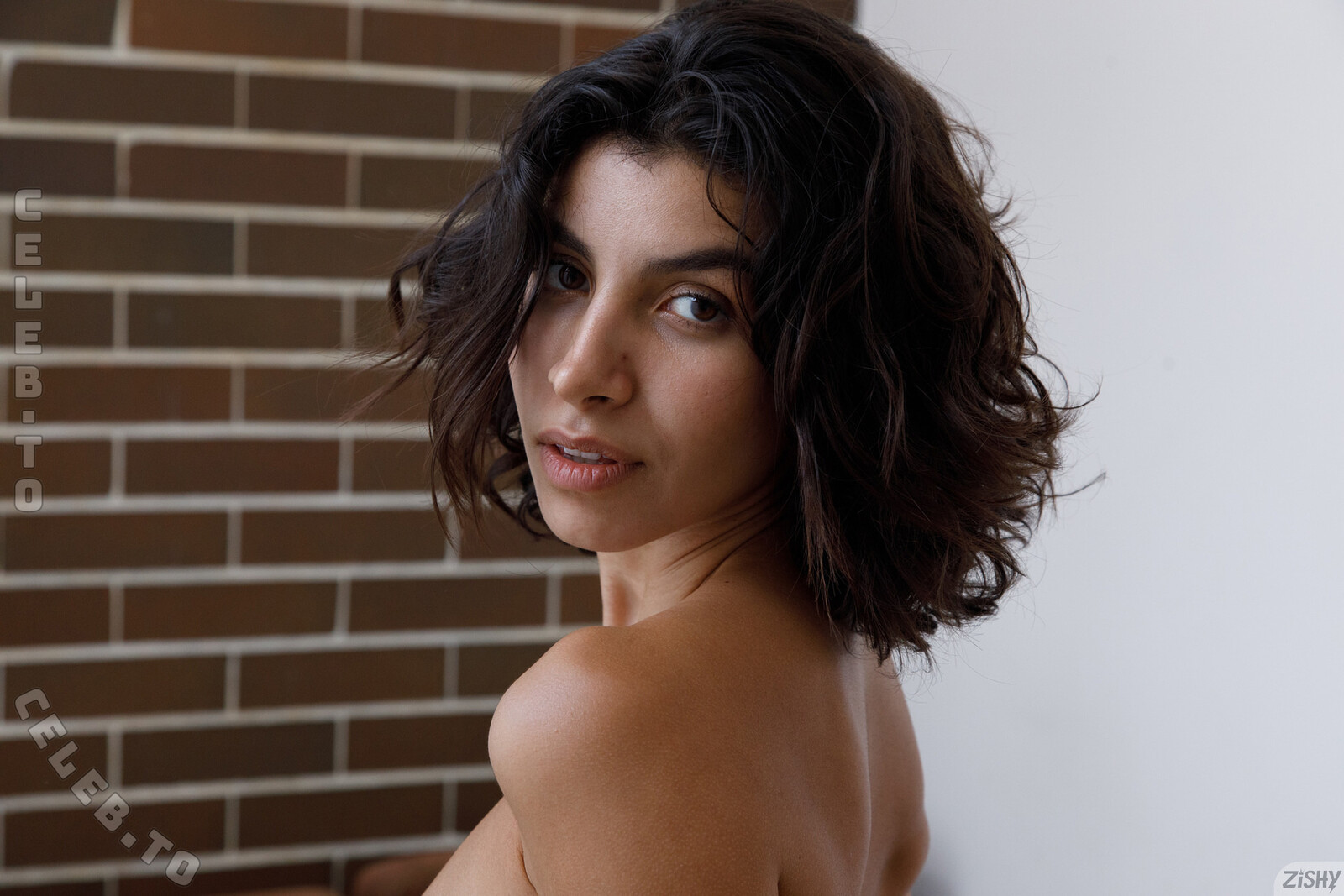 Zishy nude photo 19