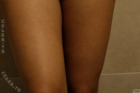 Zishy nude photo 204