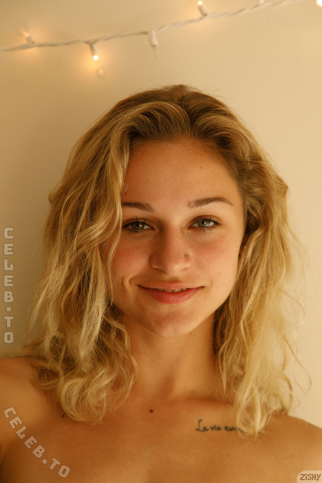 Zishy nude photo 22