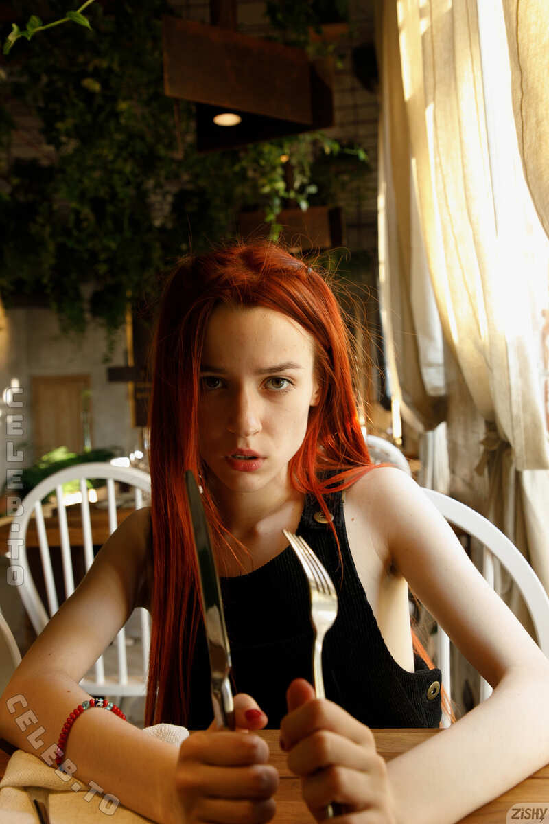 Zishy nude photo 21
