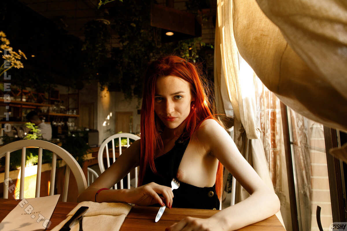 Zishy nude photo 24