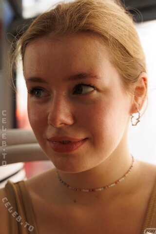 Zishy nude photo 203