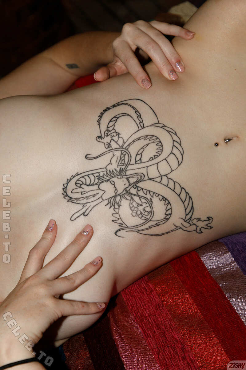 Zishy nude photo 12