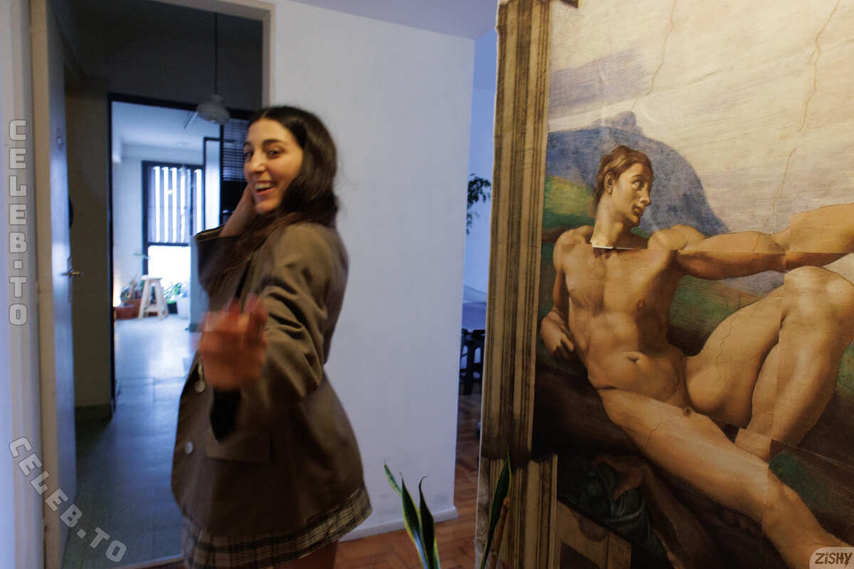 Zishy nude photo 12