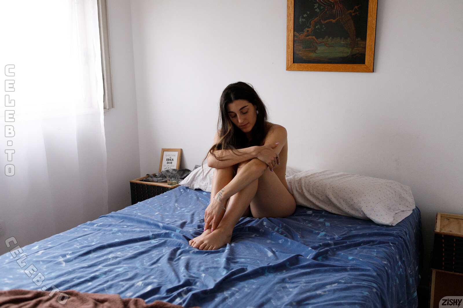 Zishy nude photo 1