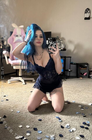 zizibunnii nude photo 24
