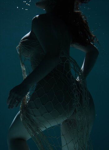 Zlatoslava Abumova nude photo 15