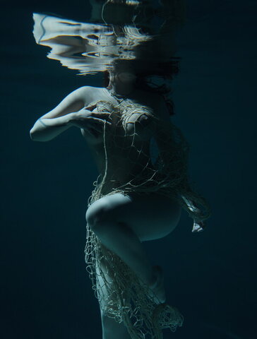 Zlatoslava Abumova nude photo 7