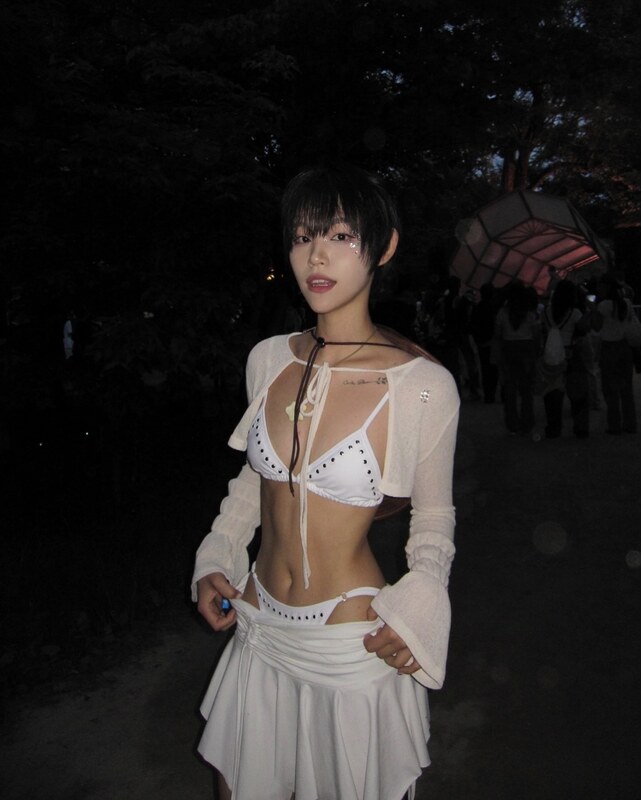 Z___meme nude photo 1