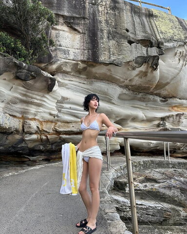 Z___meme nude photo 100