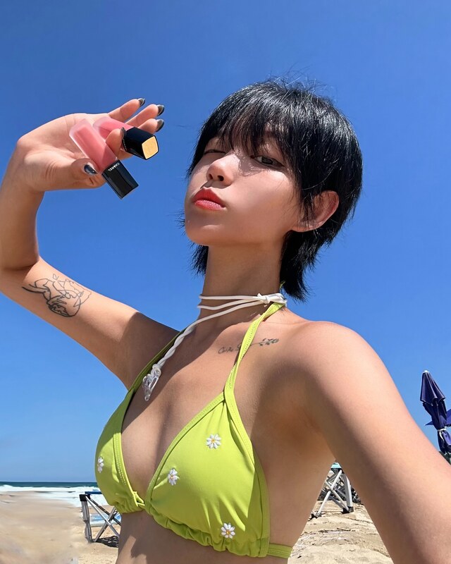 Z___meme nude photo 2