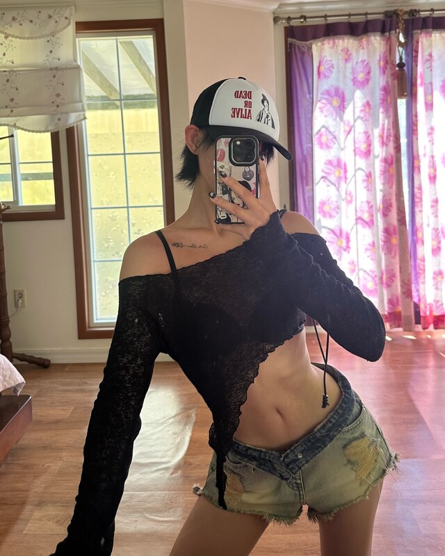 Z___meme nude photo 13