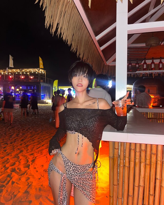 Z___meme nude photo 17