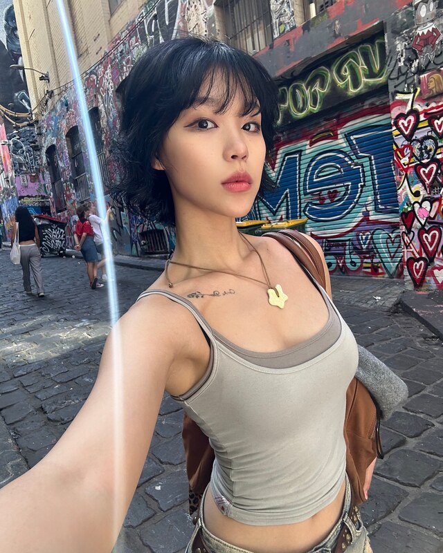 Z___meme nude photo 10