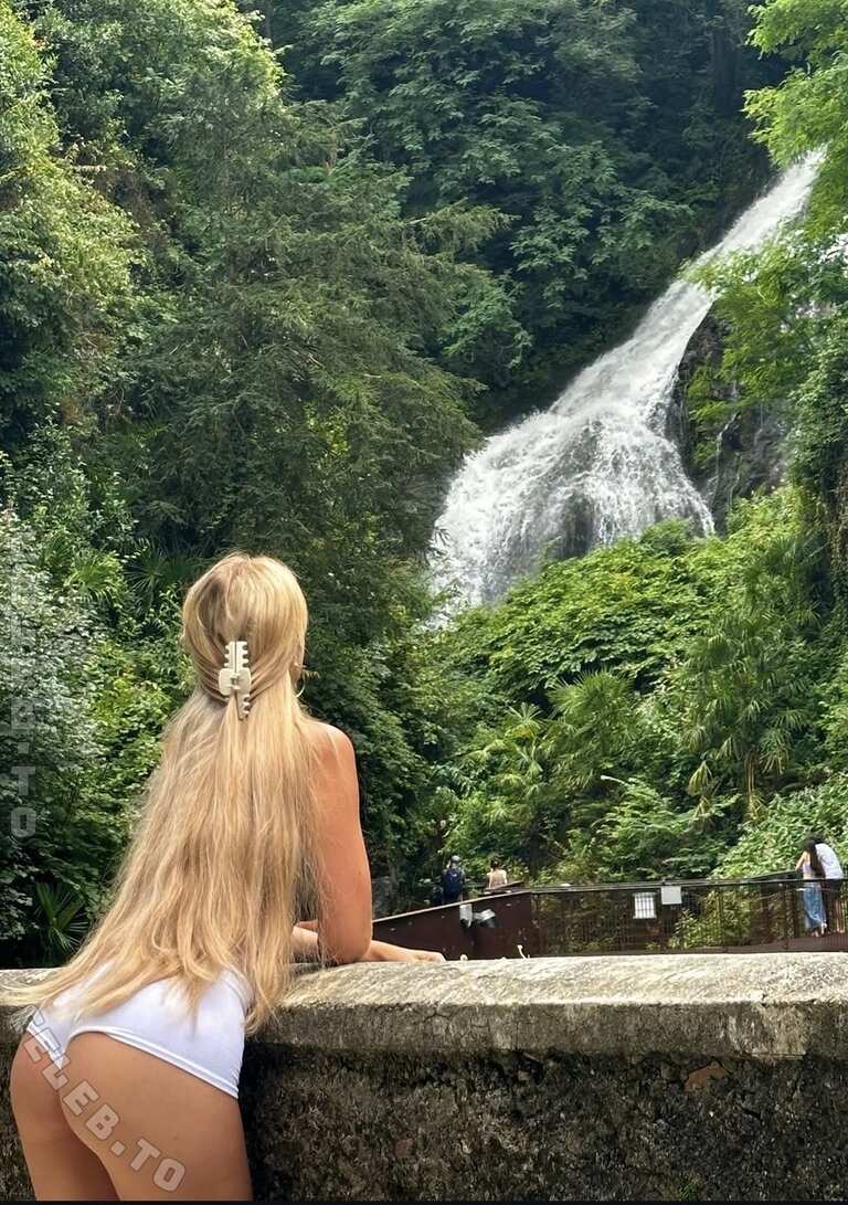 Zoë Chiara Wallner nude photo 3