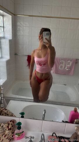 Zoe Allyse nude photo 40