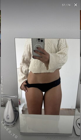 Zoe Allyse nude photo 25
