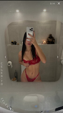 Zoe Allyse nude photo 7