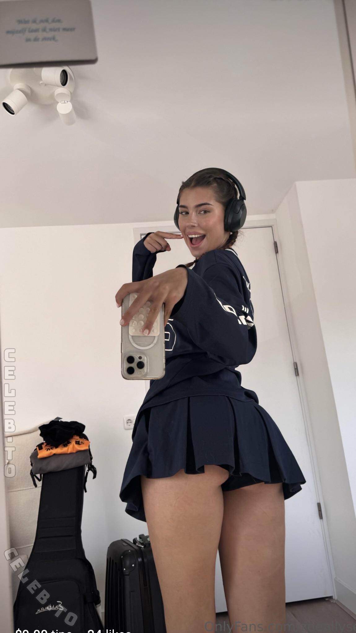 Zoe Allyse nude photo 3
