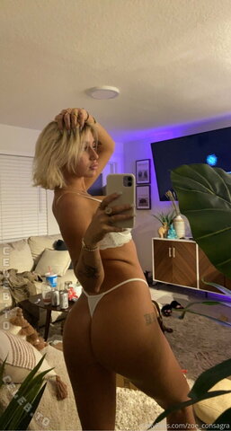 Zoe Consagra nude photo 61