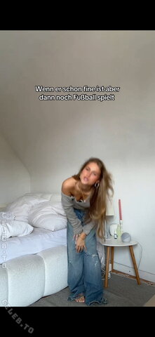Zoe Kaeppele nude photo 67