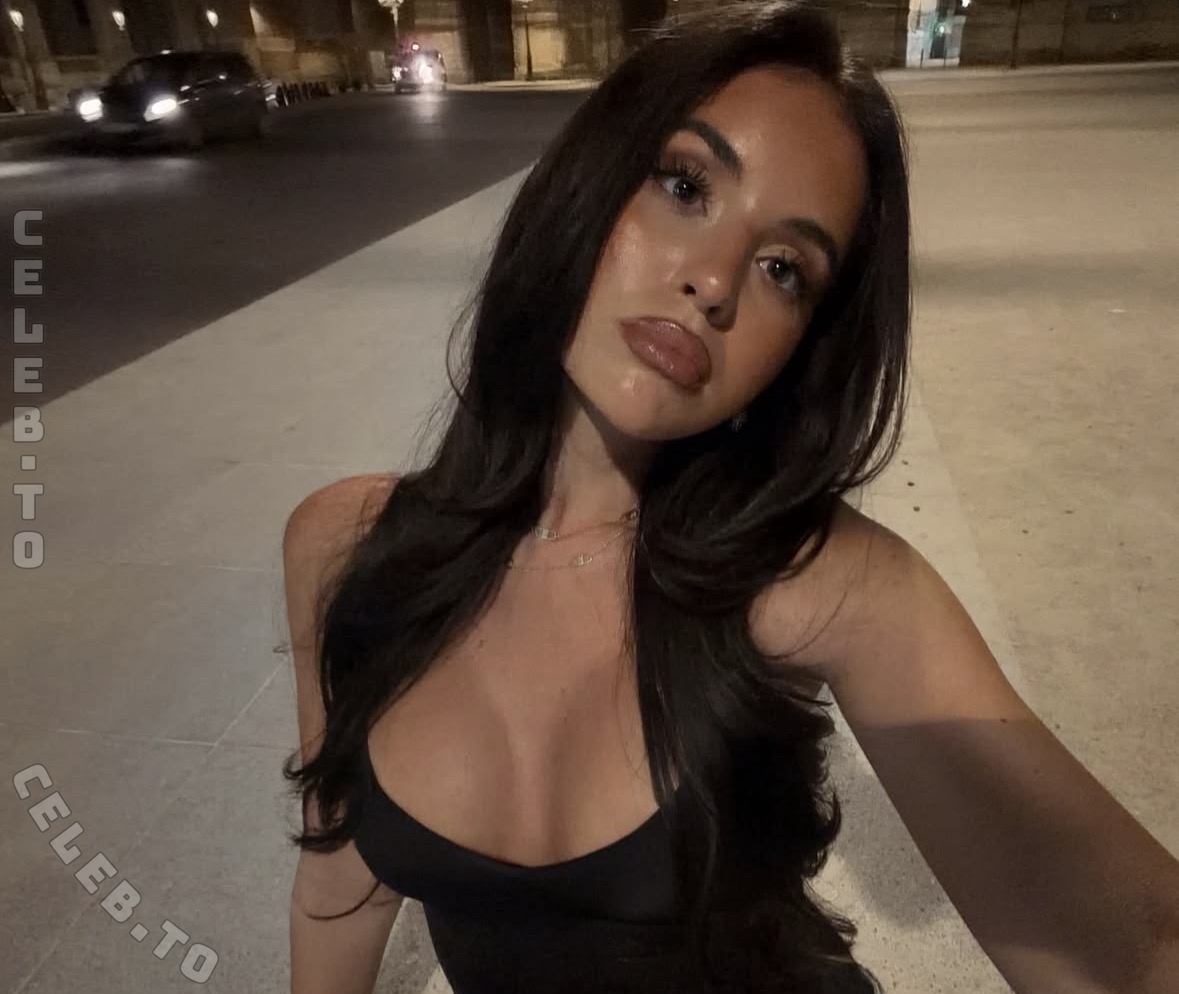 Zoe Liss nude photo 3