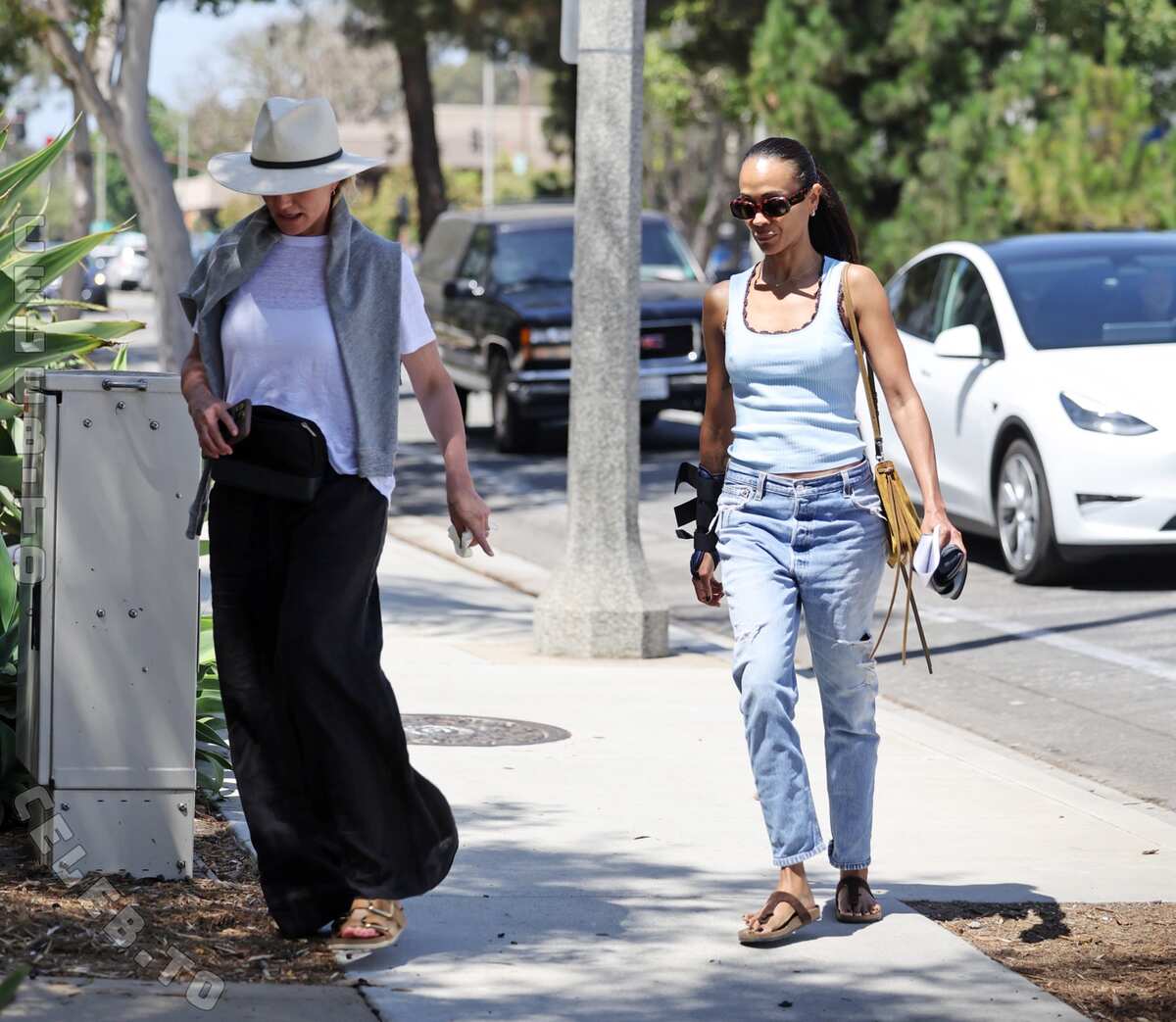 Zoe Saldana nude photo 11