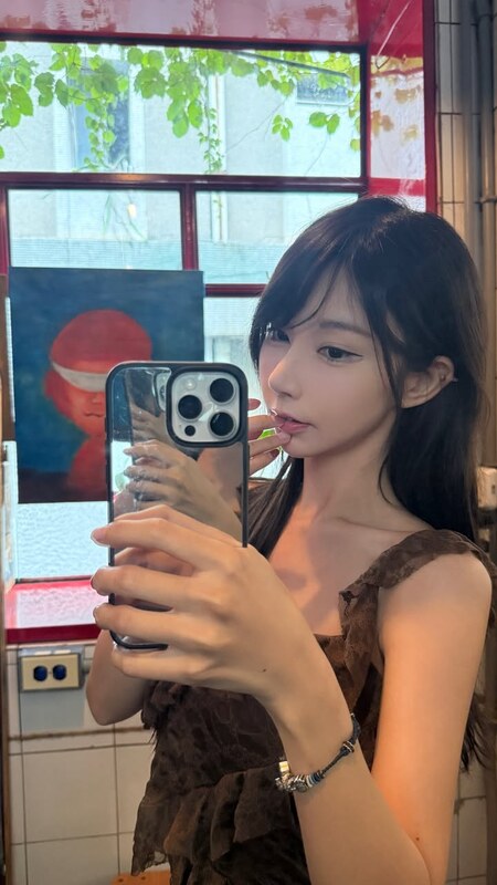 ZOE SO nude photo 14