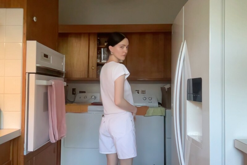 zoeplzshutup nude photo 3