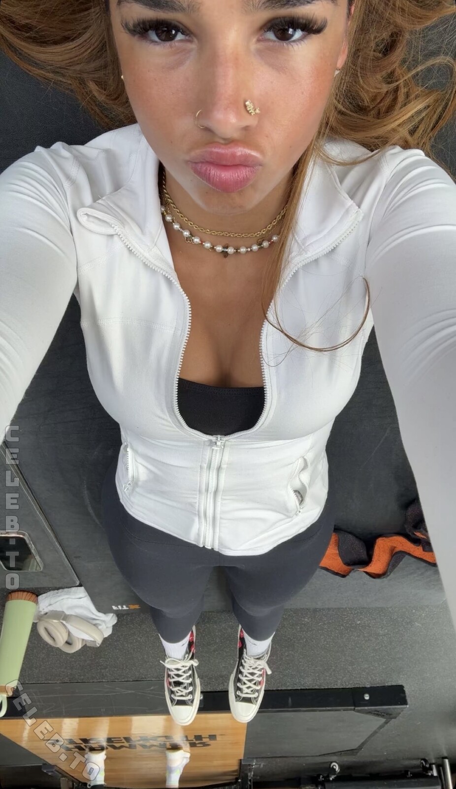 Zoesalg nude photo 2