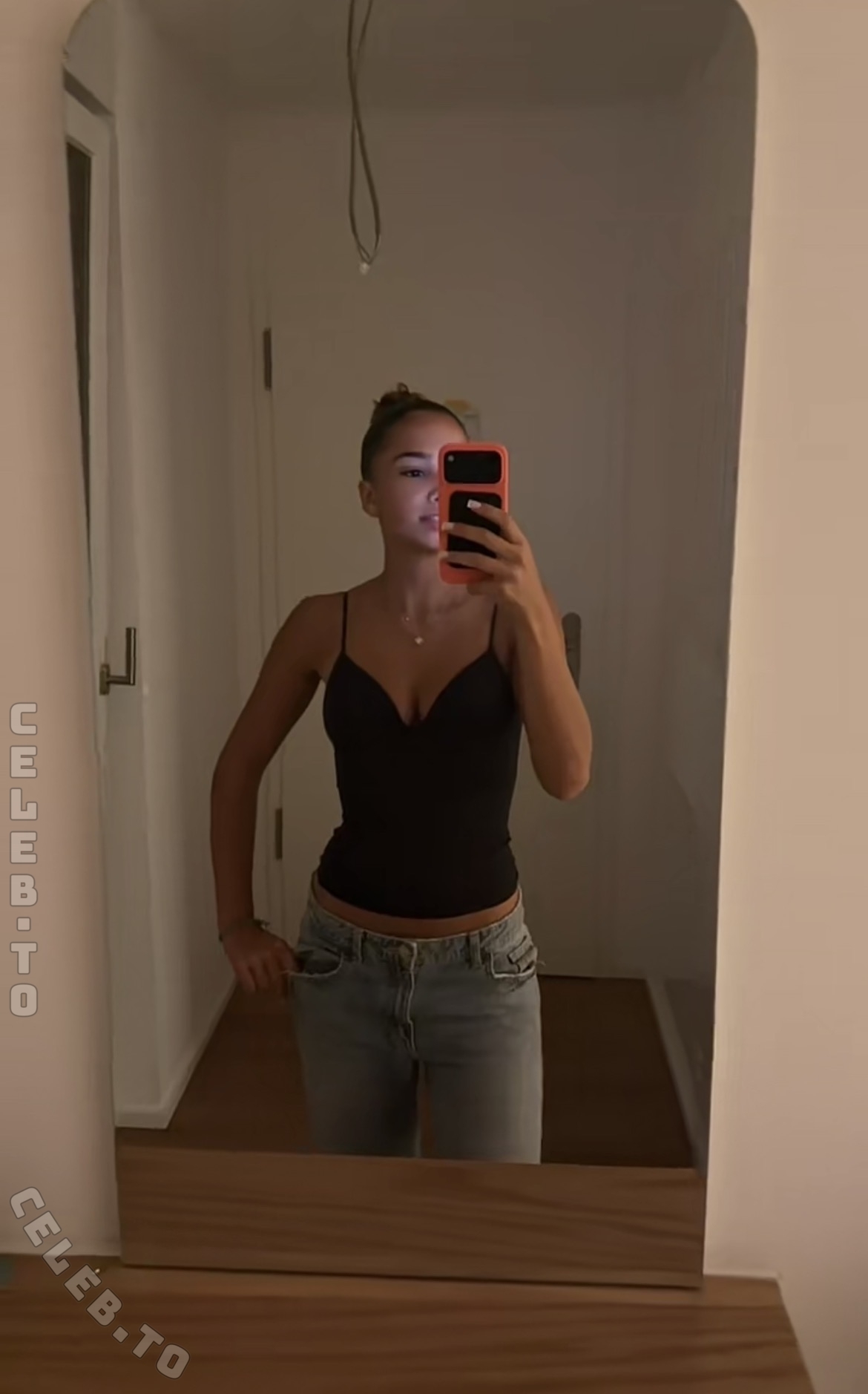 Zoesalg nude photo 4