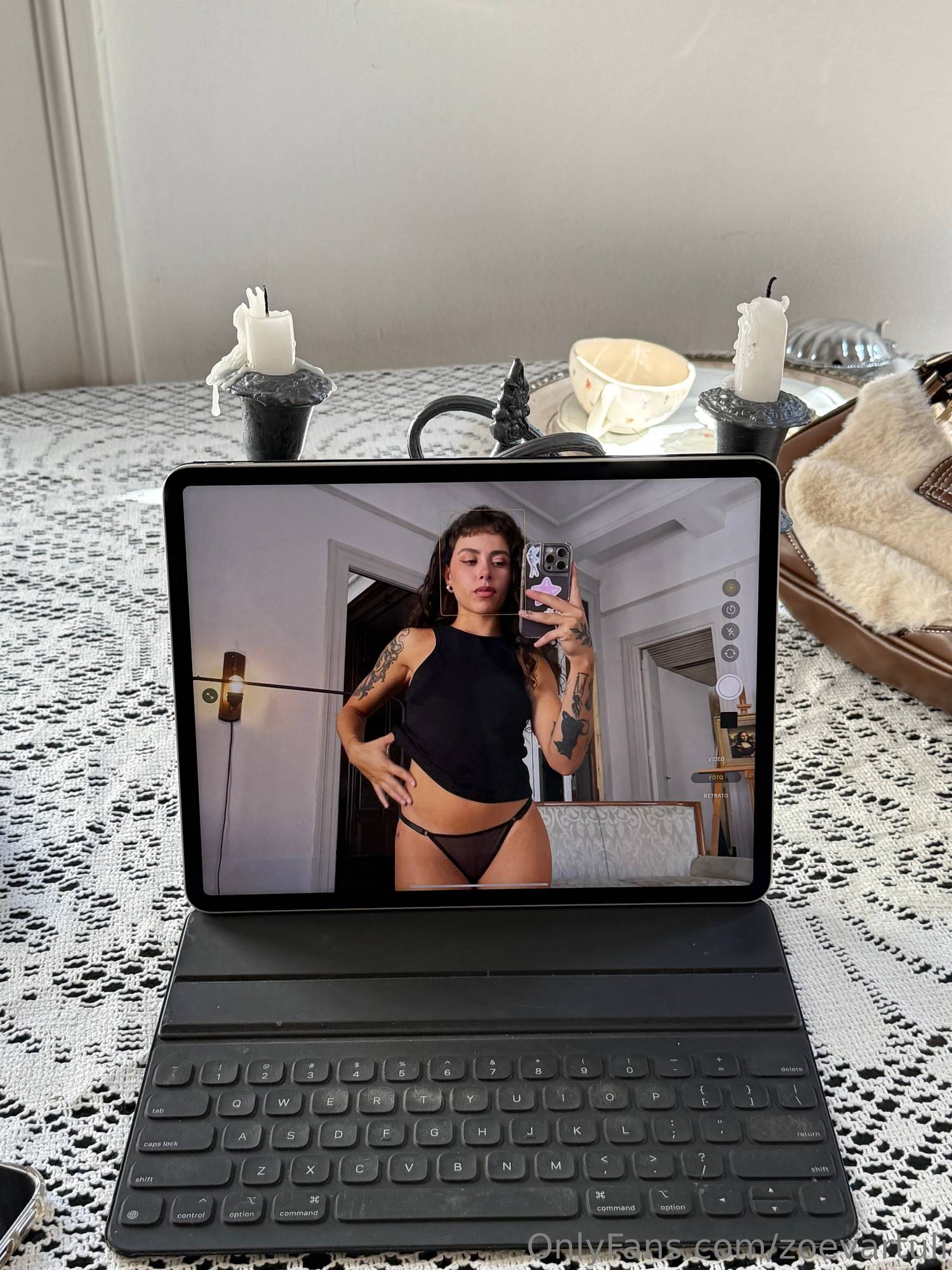 zoevartuli nude photo 7