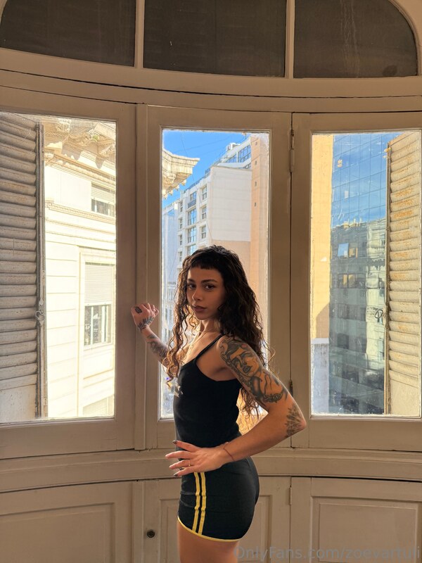 zoevartuli nude photo 2