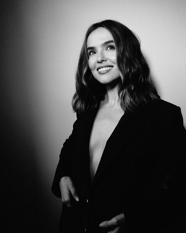 Zoey Deutch nude photo 1