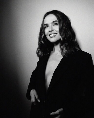 Zoey Deutch Sexy (3 photos)