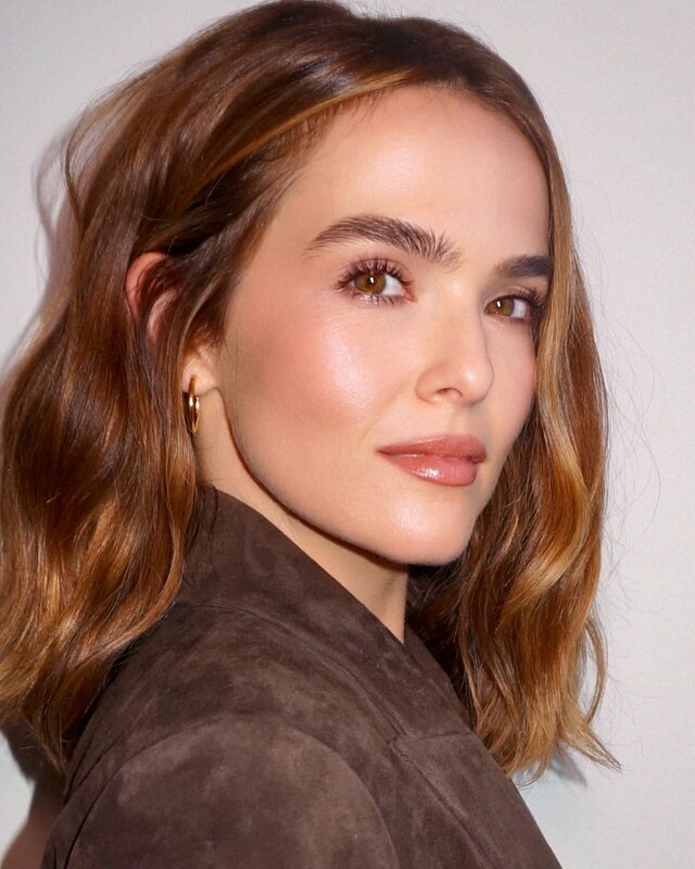 Zoey Deutch nude photo 3