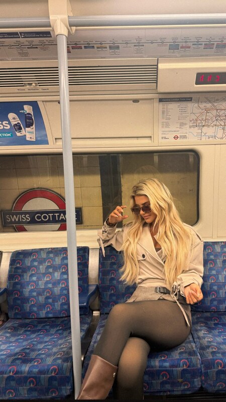 Zoey Schulman nude photo 10