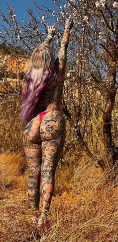 Zombieprinzessin nude photo 15