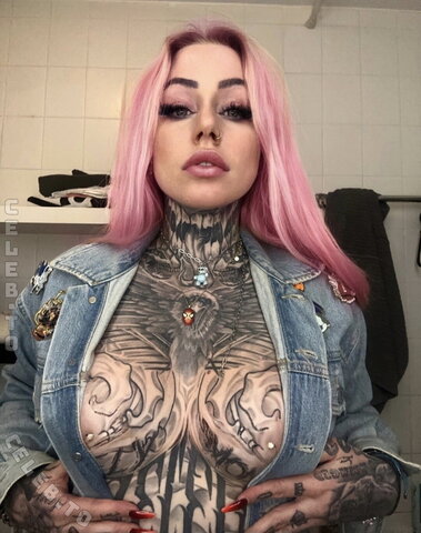 Zombieprinzessin nude photo 9