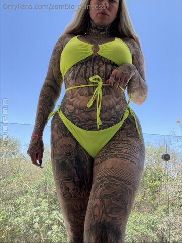 Zombieprinzessin Hot (1 photo)