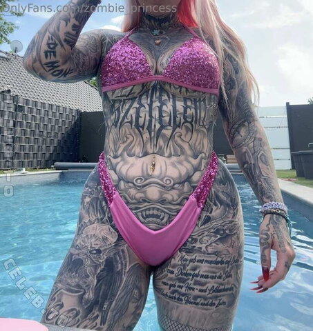 Zombieprinzessin Sexy (1 photo)