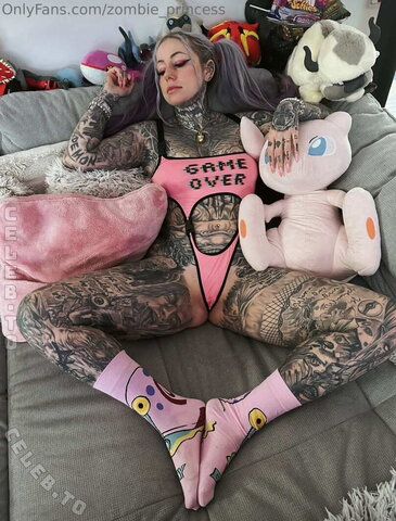 Zombieprinzessin nude photo 4