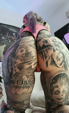 Zombieprinzessin nude photo 2