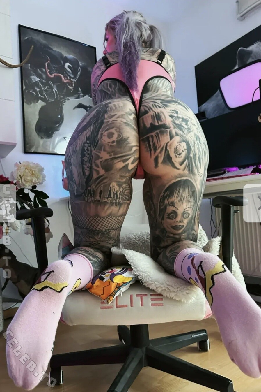 Zombieprinzessin nude photo 2