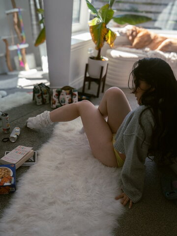 zoogirlq nude photo 5