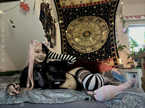 Zottelcorn nude photo 17