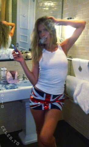 Zsá Zsá Inci Bürkle nude photo 5