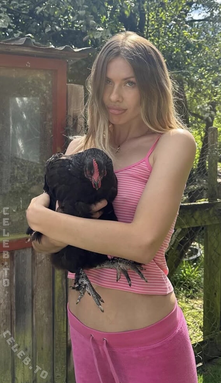 Zsá Zsá Inci Bürkle nude photo 4